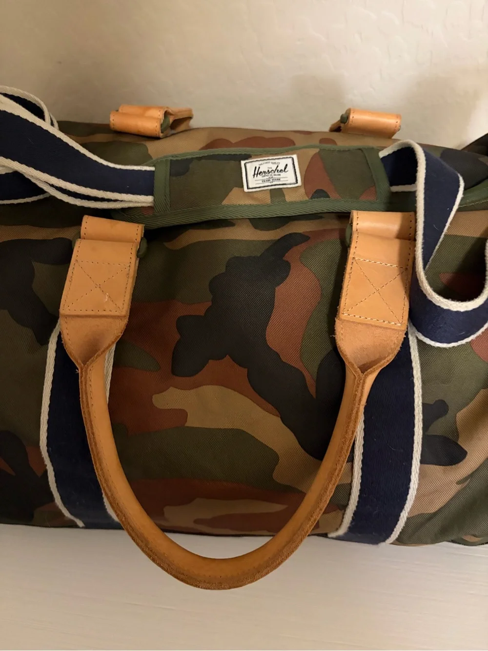 ✈️Unisex Herschel Supply Co. Camouflage Travel Duffel Carry On Weekend bag ✈️